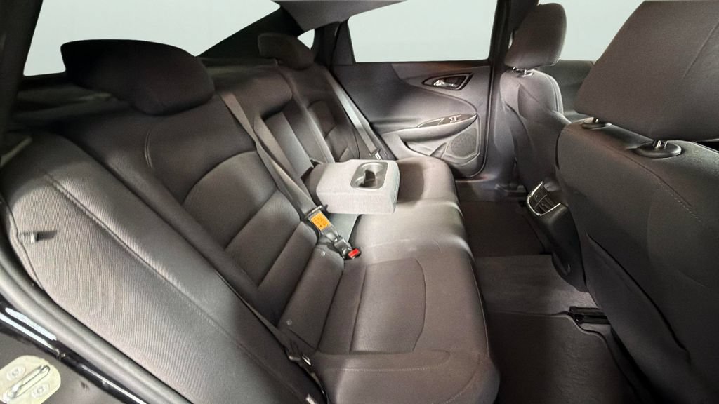 Used 2023 Chevrolet Malibu LT FWD image 28