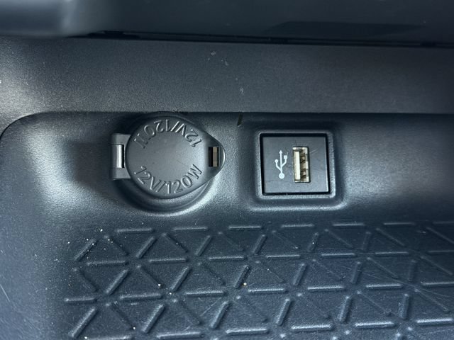 Used 2025 Toyota RAV4 XLE FWD image 20