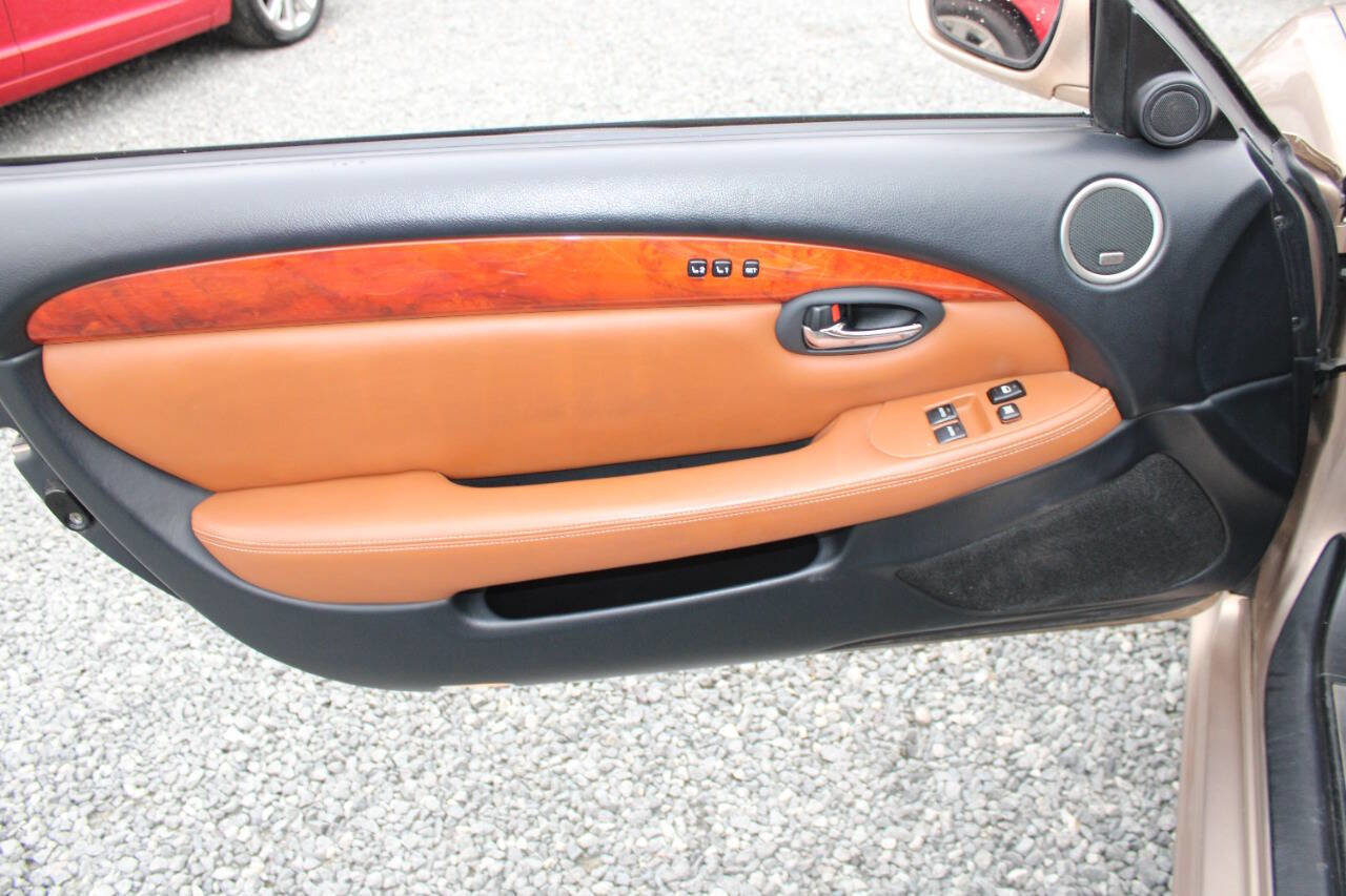 Used 2003 Lexus SC 430 Base 2dr Convertible image 18