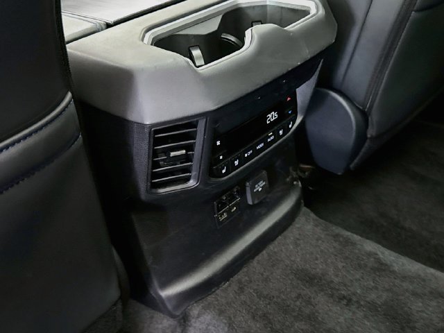 Used 2025 Toyota Sequoia Platinum AWD/4WD image 26