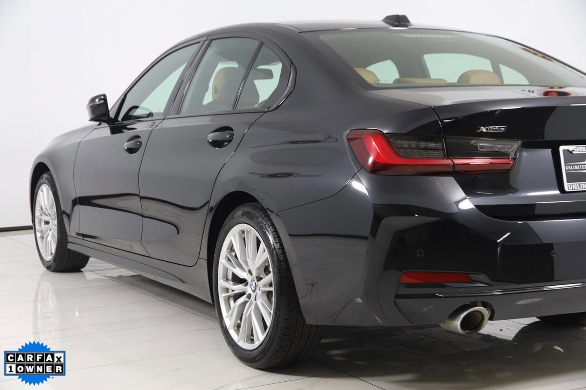 Used 2023 BMW 330i xDrive Sedan w/ Driving Assistance Package image 23