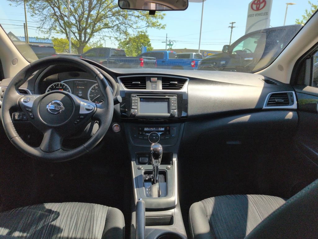 Used 2018 Nissan Sentra SV w/ Premium Package (P01) image 12