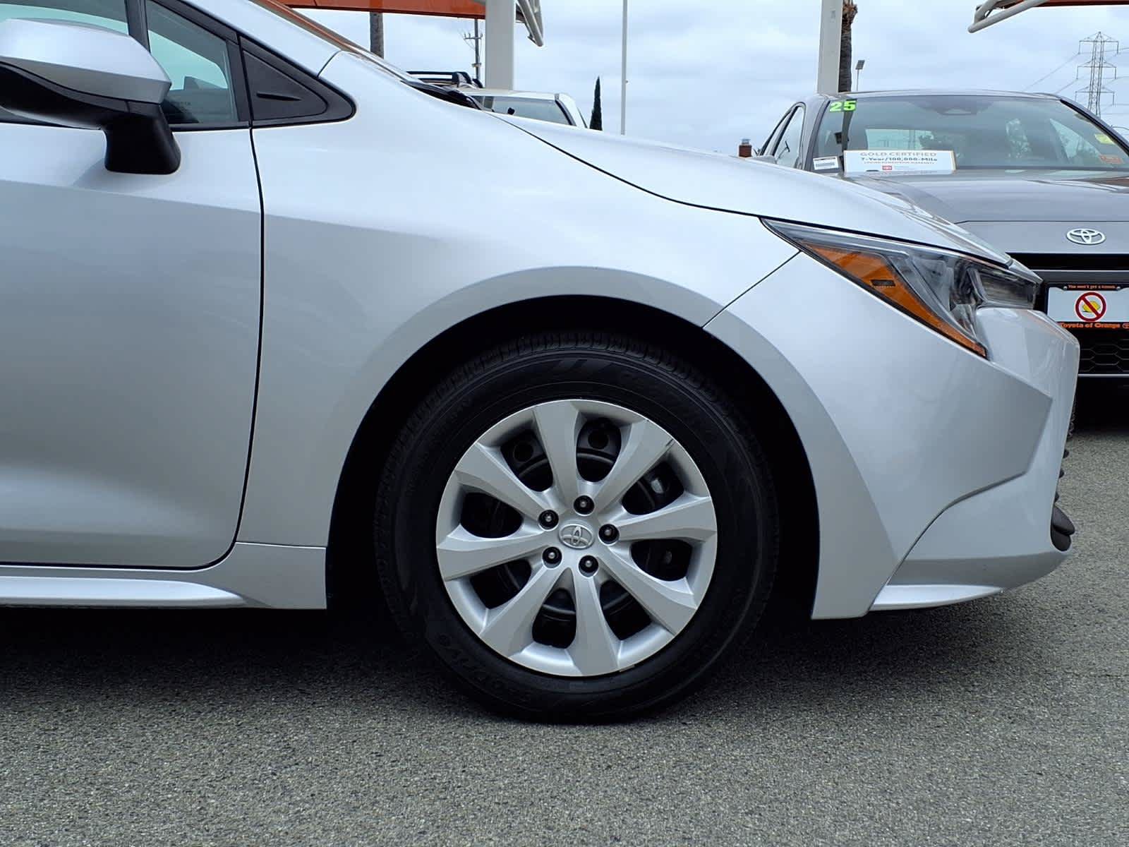 Certified 2025 Toyota Corolla LE FWD image 6
