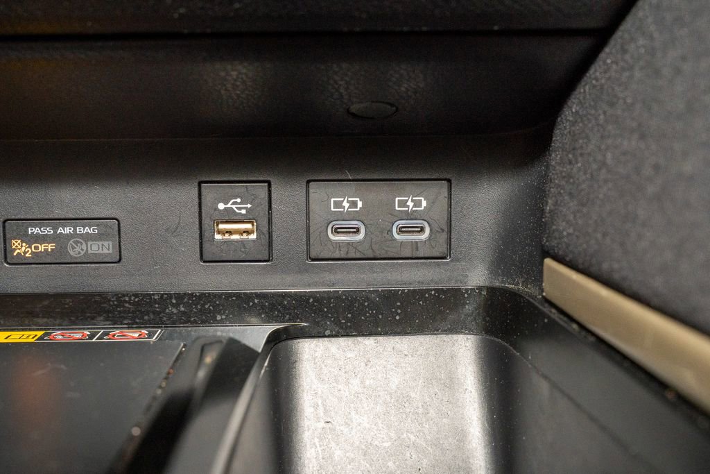 Used 2025 Toyota Camry LE image 14