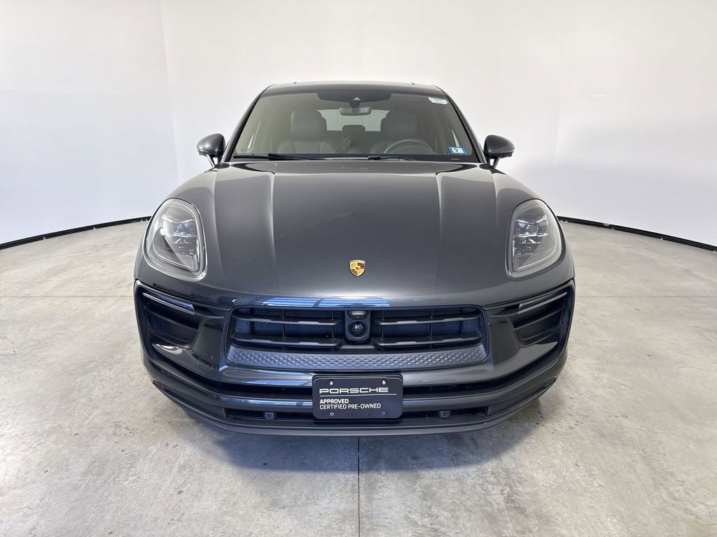 Certified 2025 Porsche Macan image 10
