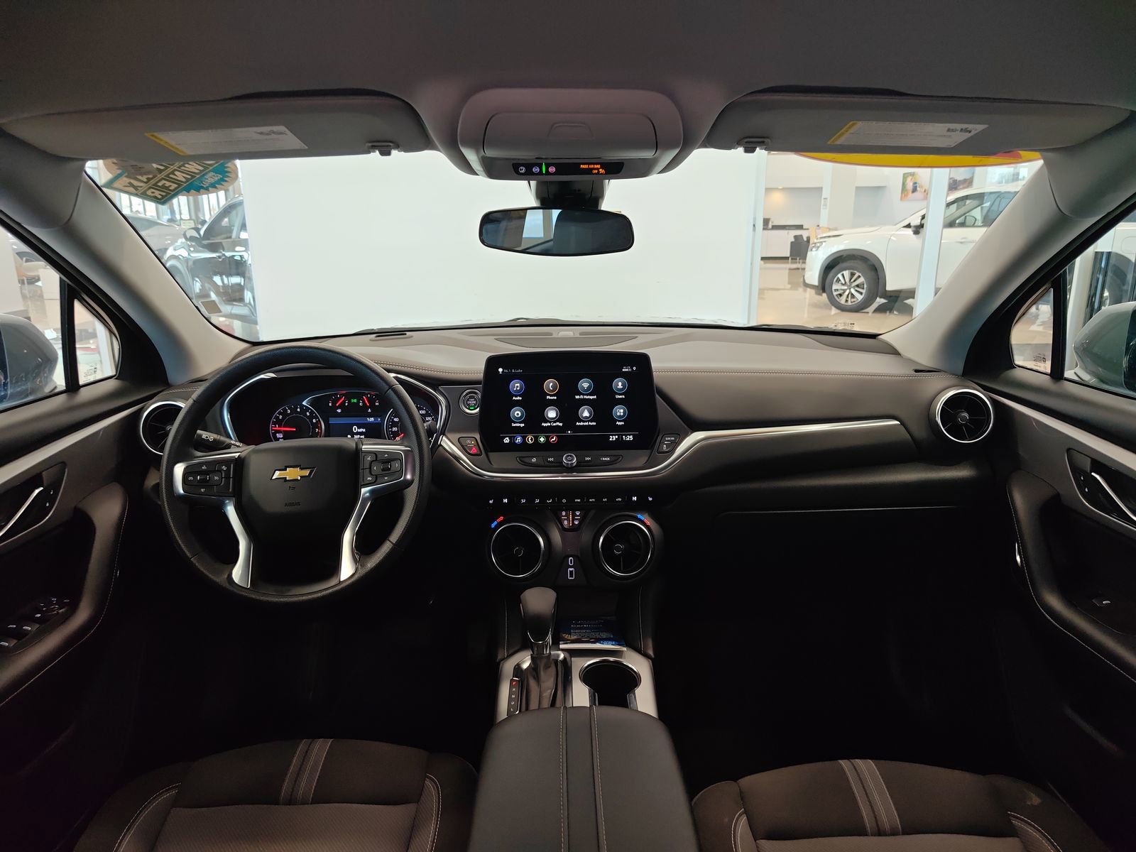 Used 2025 Chevrolet Blazer LT image 31