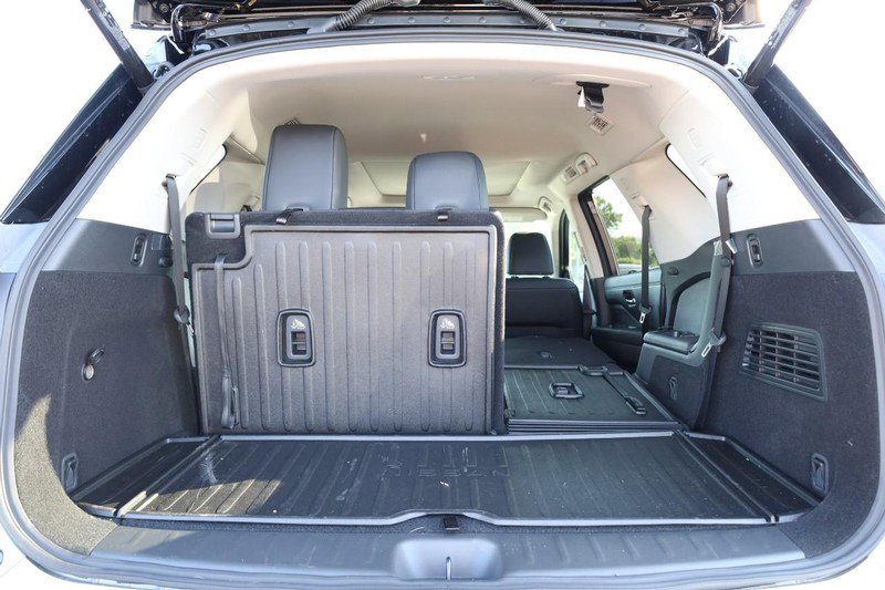 New 2025 Nissan Pathfinder Platinum image 8