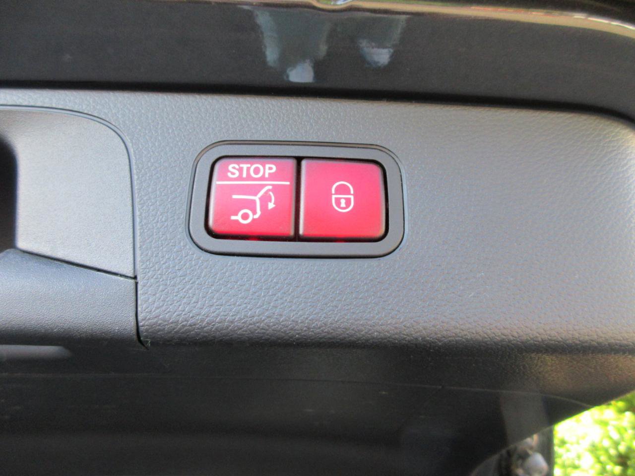 Used 2022 Mercedes-Benz GLC 300 4MATIC image 36