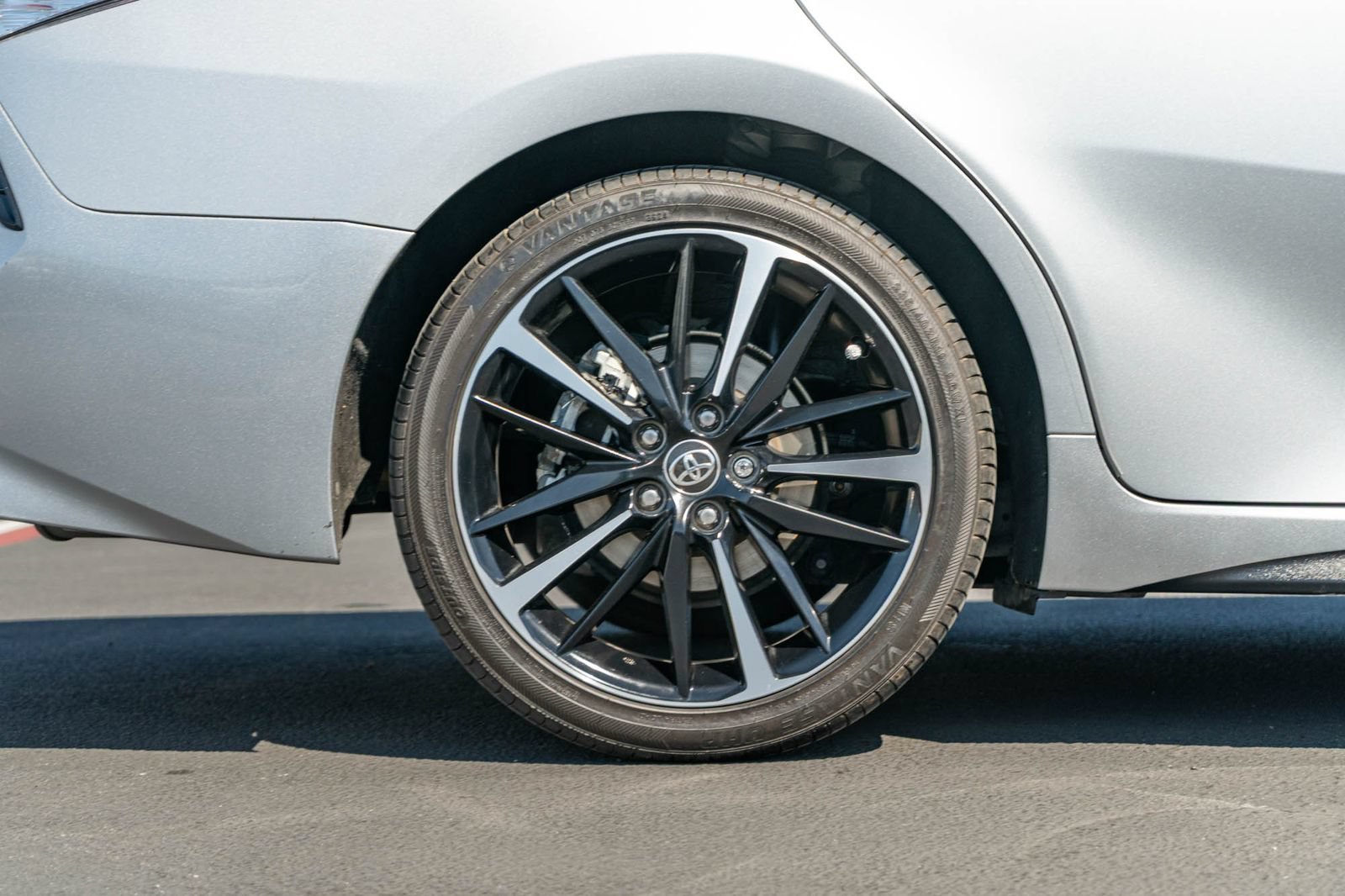 Certified 2020 Toyota Camry XSE FWD image 11