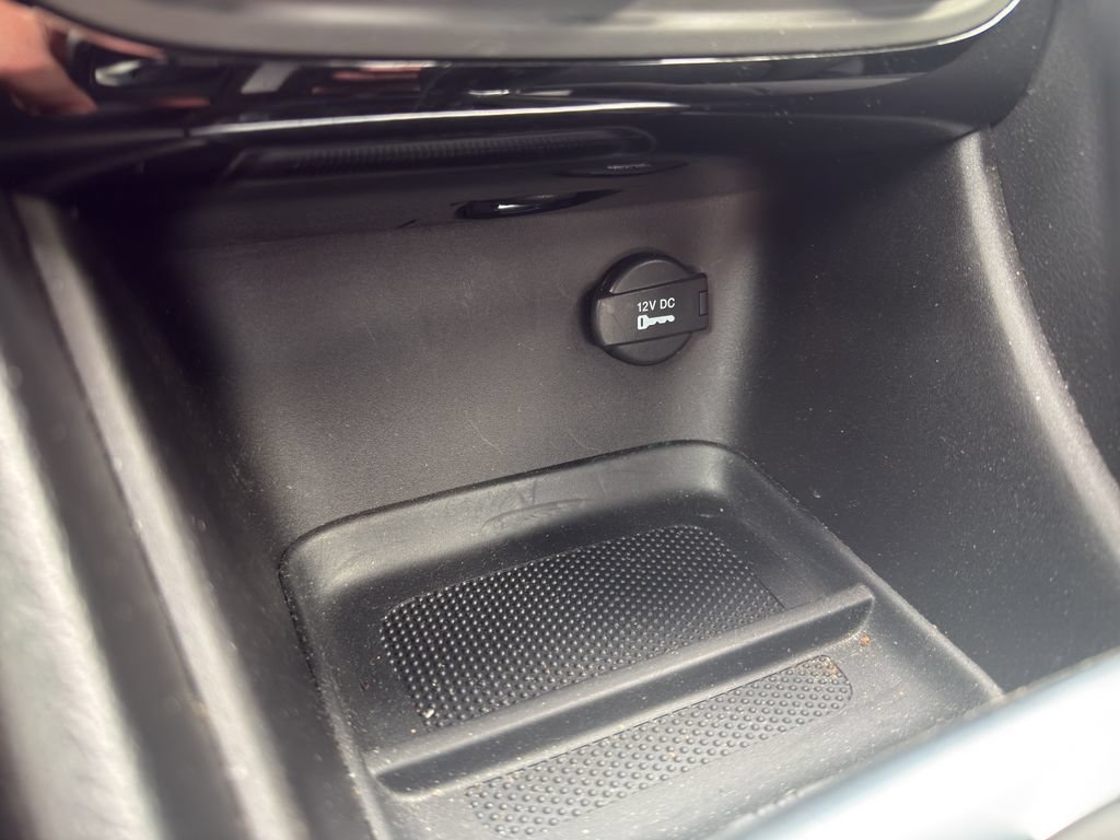 Used 2013 Chrysler 200 Touring FWD image 22