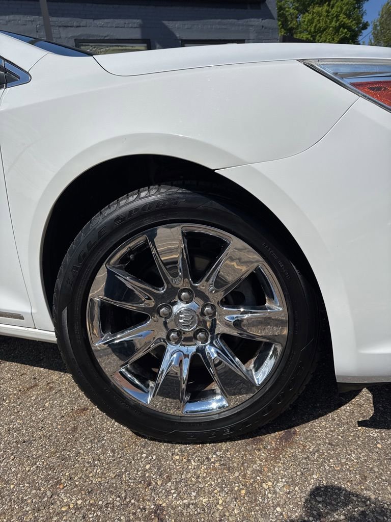 Used 2011 Buick LaCrosse CXL w/ Driver Confidence Package FWD image 5