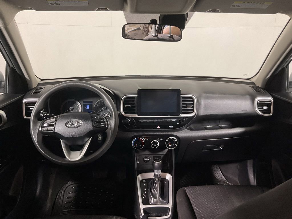 Used 2021 Hyundai Venue SE FWD image 21