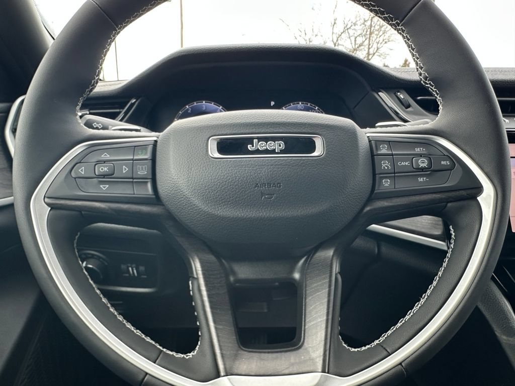 New 2026 Jeep Grand Cherokee Altitude AWD/4WD image 32