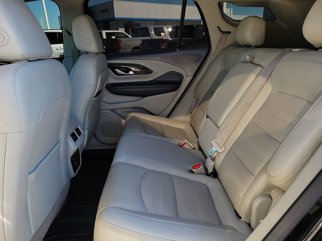Used 2023 GMC Terrain Denali w/ Black Diamond Edition image 16