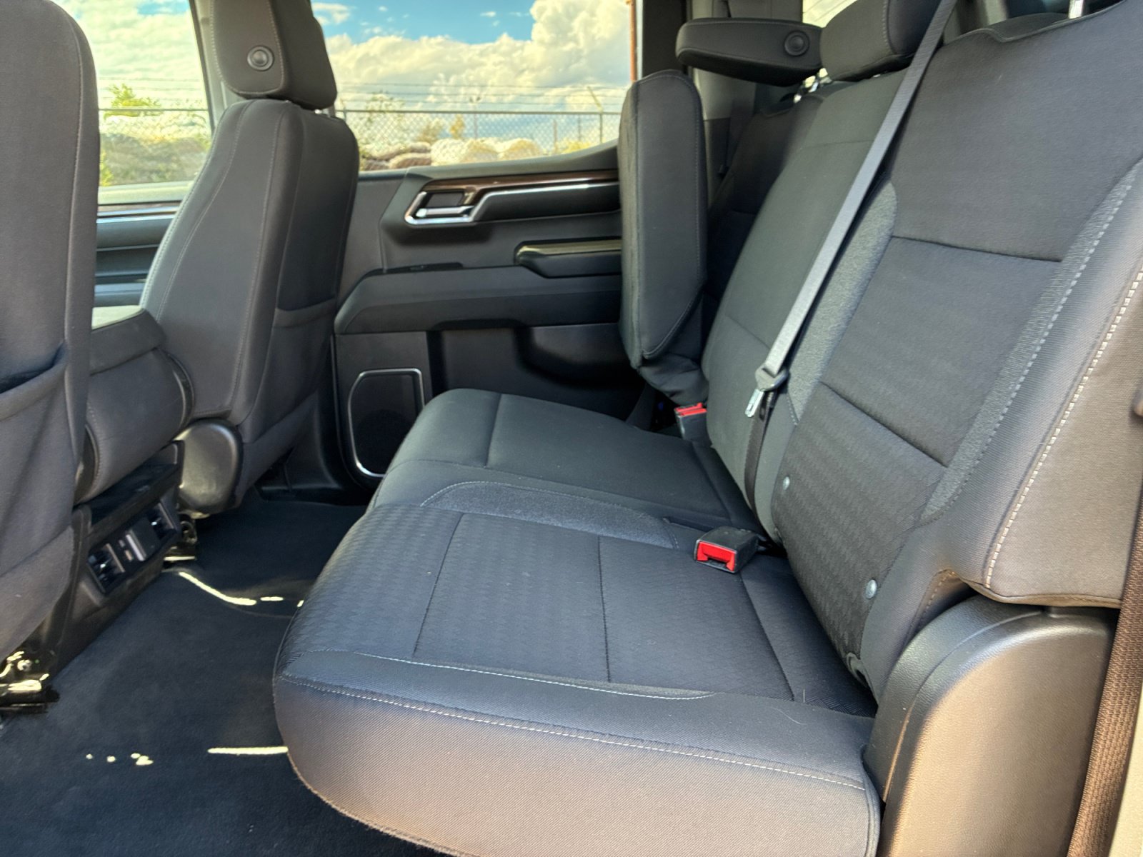 Used 2024 Chevrolet Silverado 1500 LT AWD/4WD image 17