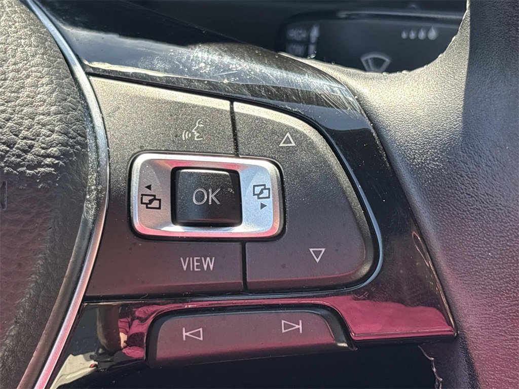 Used 2021 Volkswagen Tiguan SE R-Line image 22