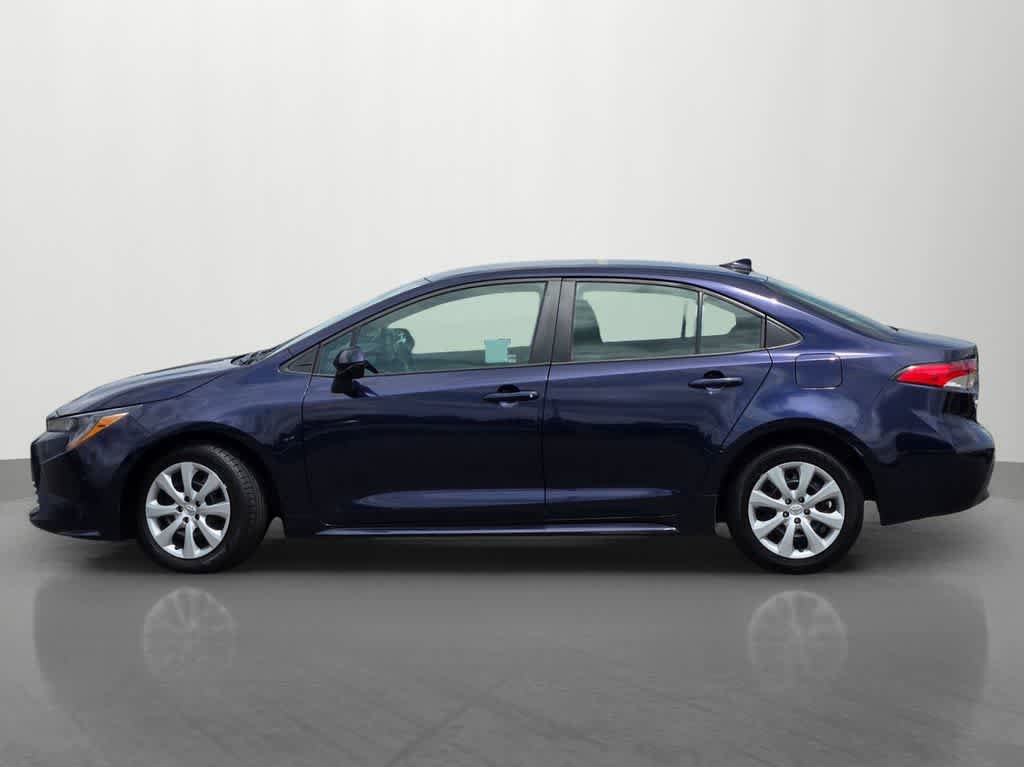 Used 2024 Toyota Corolla LE FWD image 3