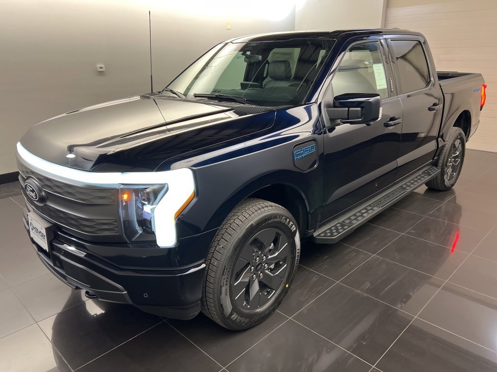 New 2025 Ford F150 Lightning Lariat image 3