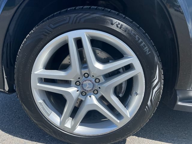 Used 2016 Mercedes-Benz GL 550 4MATIC image 32