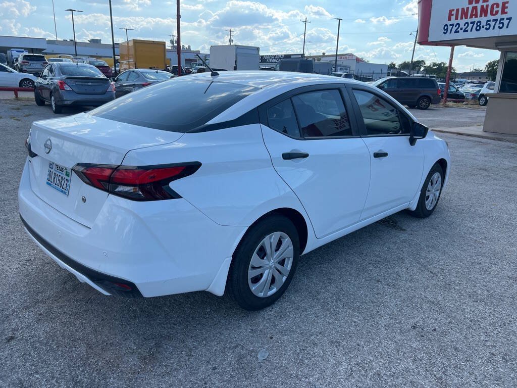 Used 2025 Nissan Versa S w/ Trunk Package FWD image 5