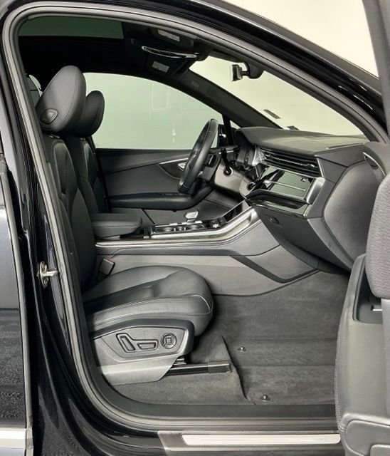 Used 2021 Audi Q7 3.0T Premium Plus AWD/4WD image 30