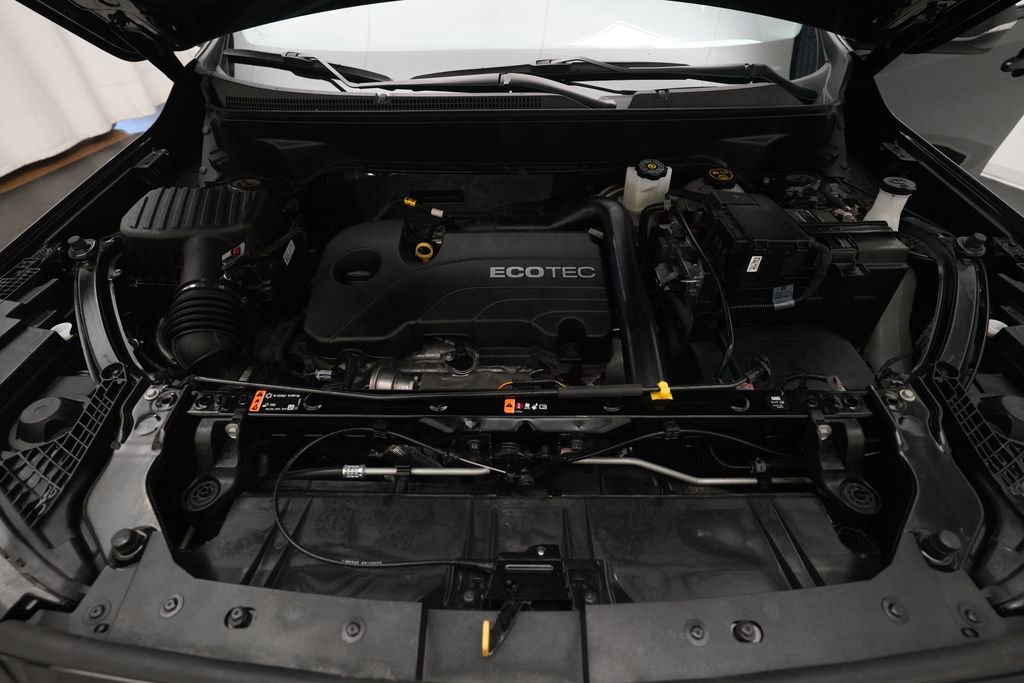 Used 2022 GMC Terrain SLE w/ Driver Convenience Package image 3