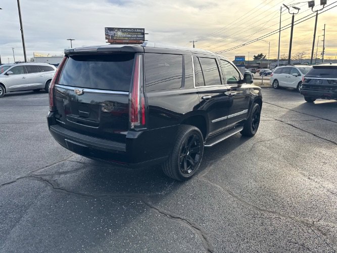 Used 2020 Cadillac Escalade Premium Luxury image 5