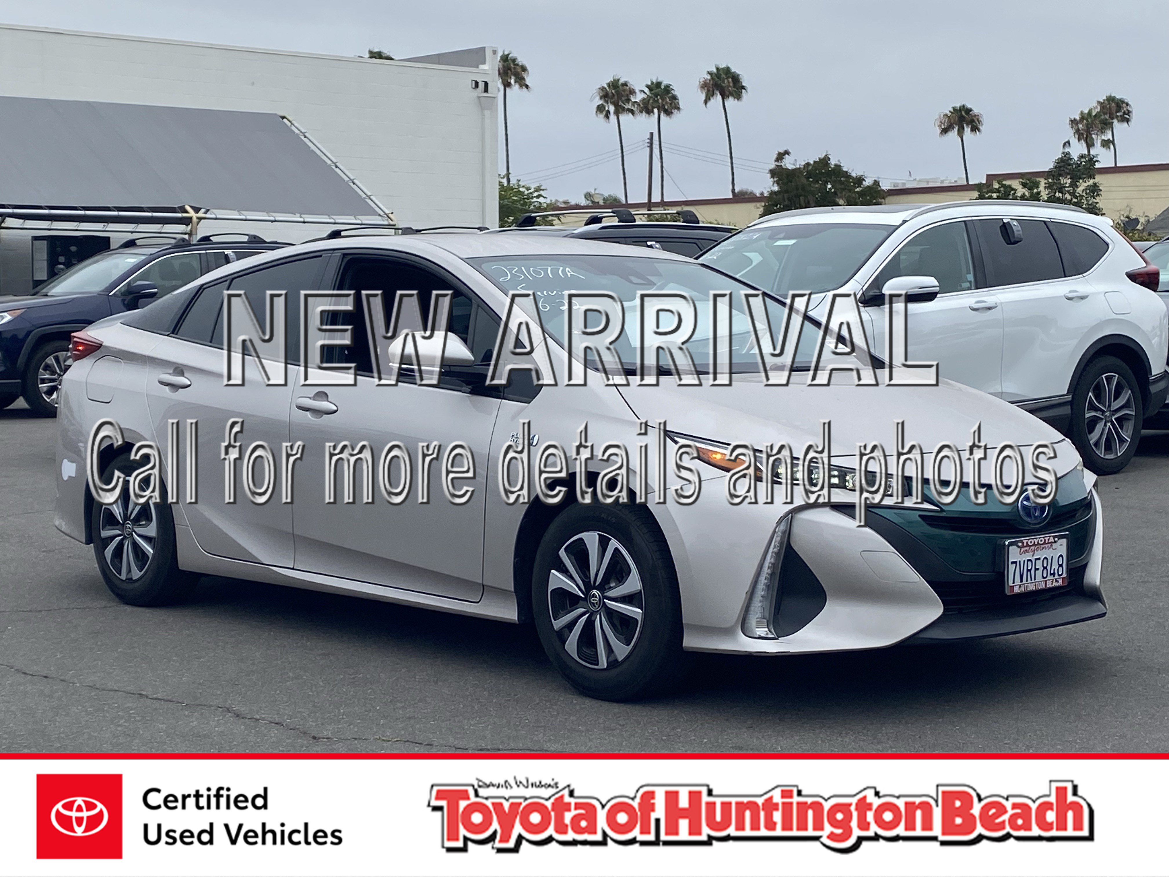Certified 2017 Toyota Prius Prime Plus FWD image 1