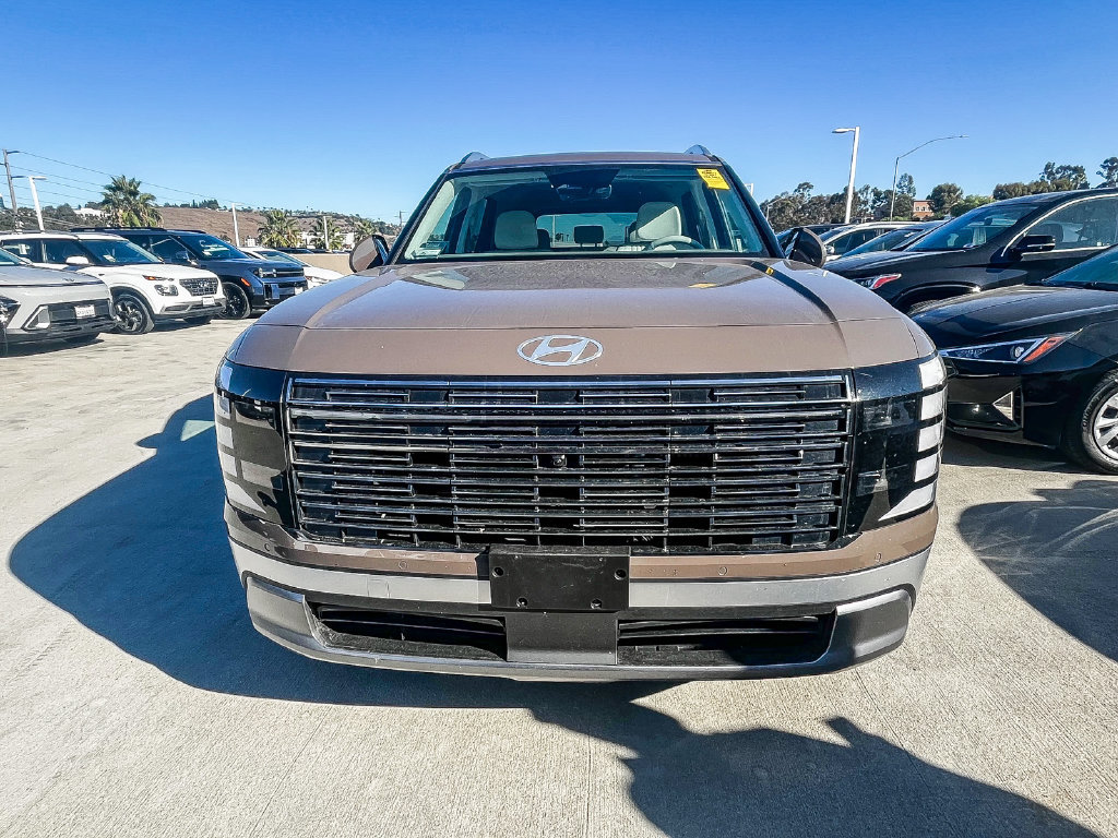 Used 2026 Hyundai Palisade SEL Premium FWD image 2