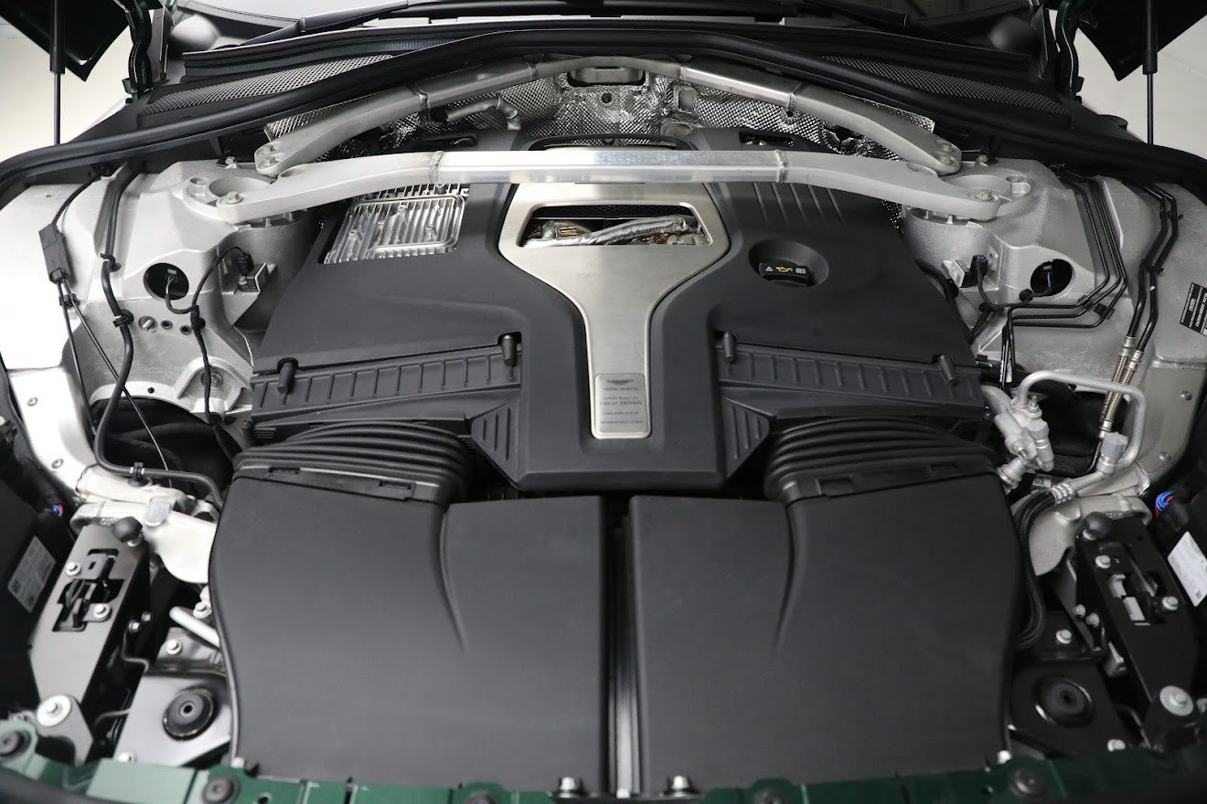 Used 2023 Aston Martin DBX AWD/4WD image 20
