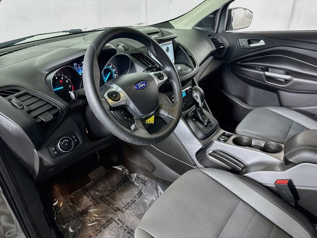 Used 2016 Ford Escape SE w/ Equipment Group 201A AWD/4WD image 9