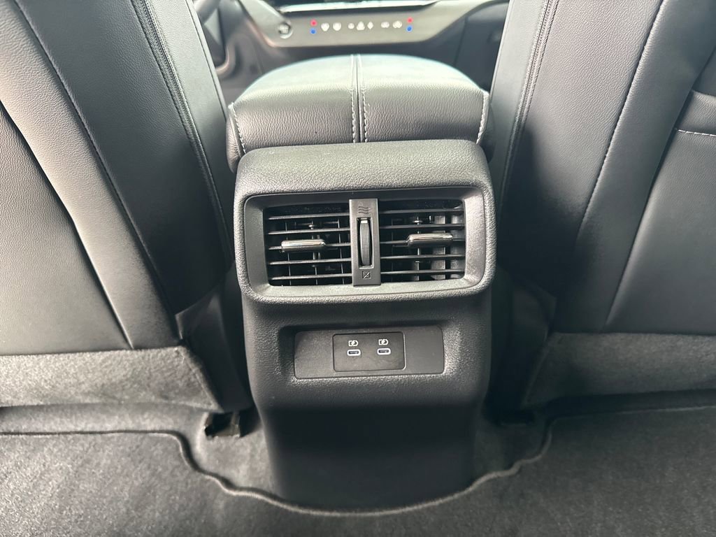 Used 2025 Nissan Murano SL image 31