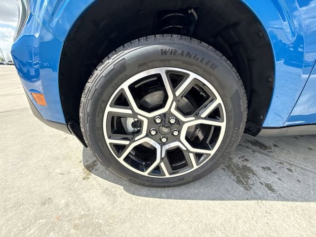 Used 2025 Ford Maverick Lariat image 10