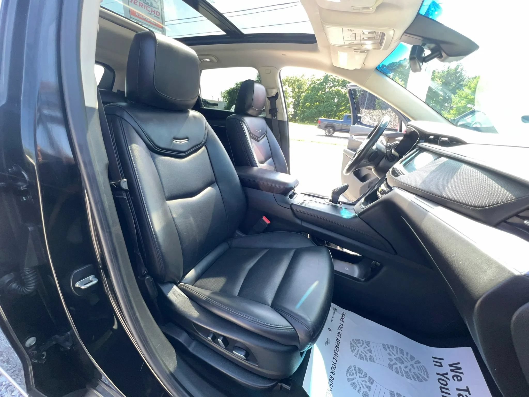 Used 2017 Cadillac XT5 Luxury w/ Driver Awareness Package FWD image 16