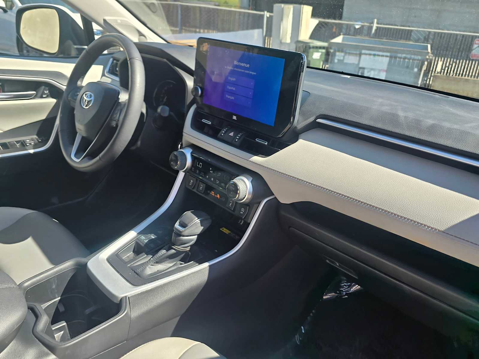 Used 2023 Toyota RAV4 XLE Premium image 12