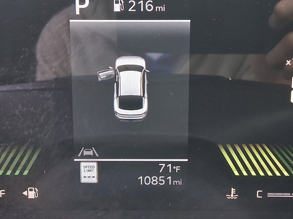 Used 2025 Kia K4 LXS image 7