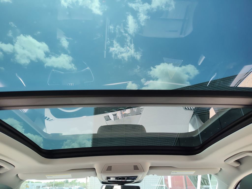 New 2026 Audi Q3 quattro 2.0T image 11