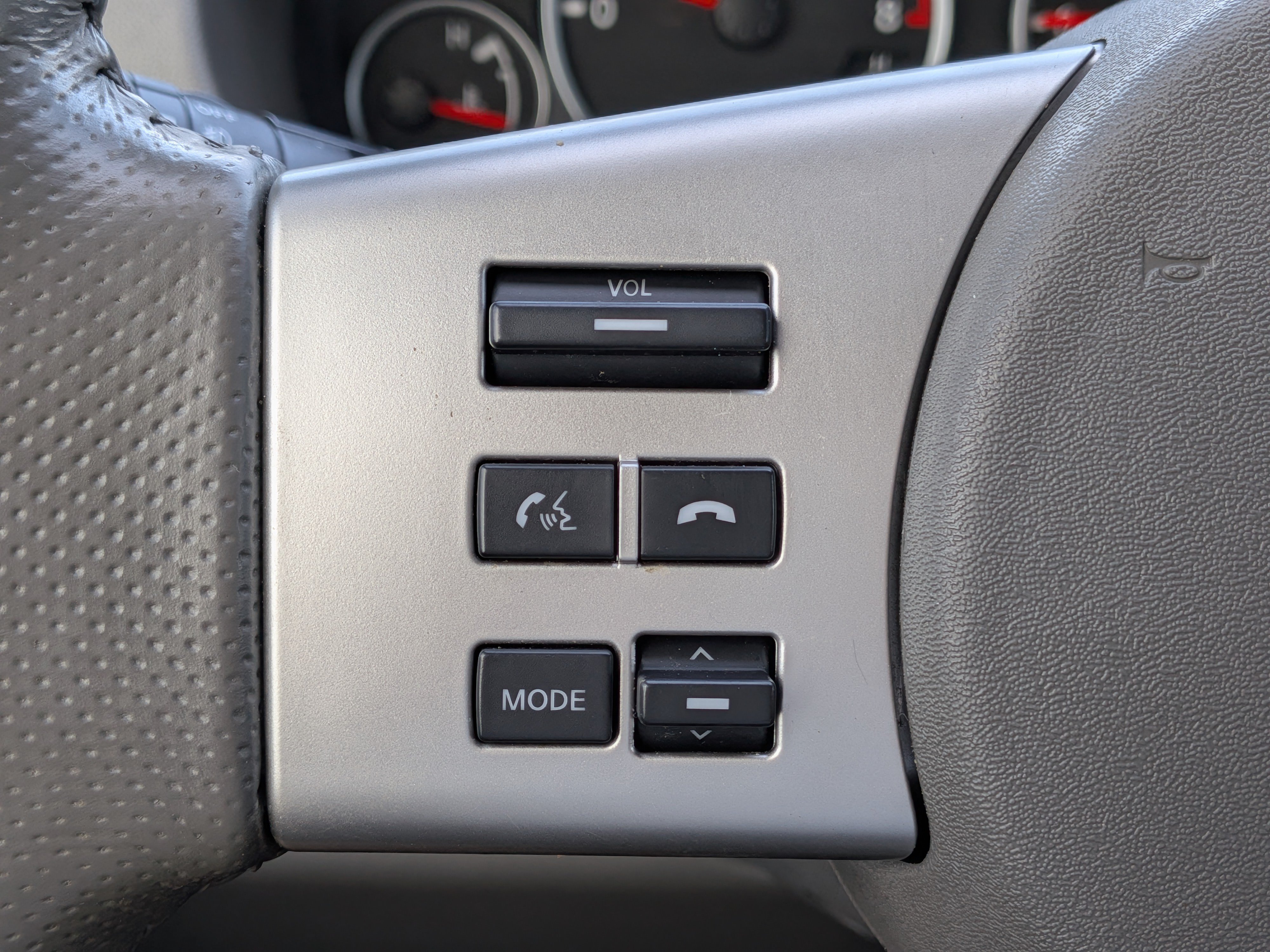 Used 2019 Nissan Frontier SL RWD image 25