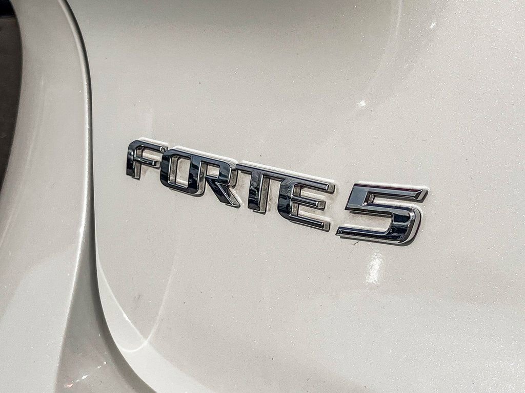 Used 2016 Kia Forte LX image 11