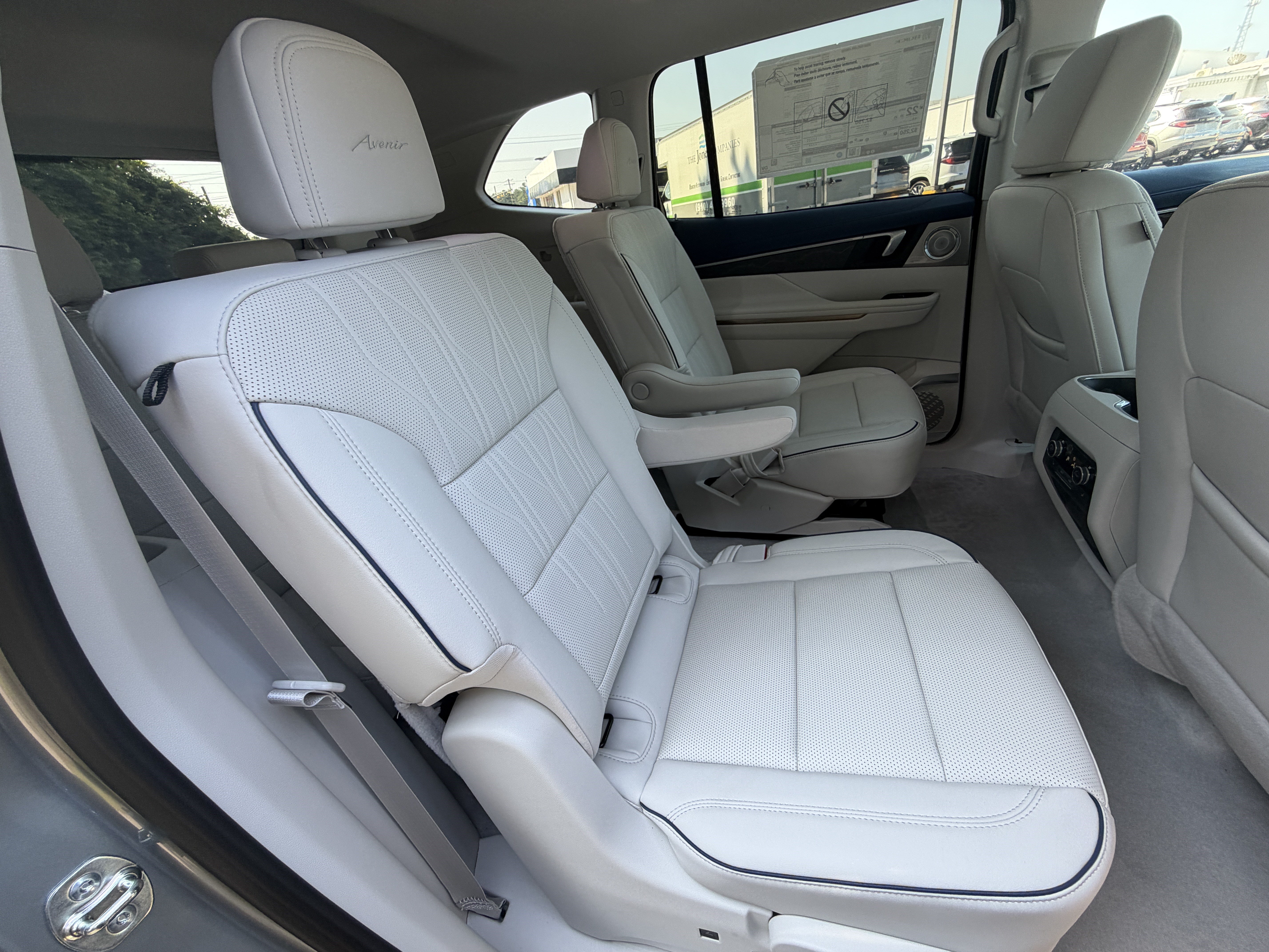 New 2026 Buick Enclave Avenir w/ Super Cruise Package FWD image 22