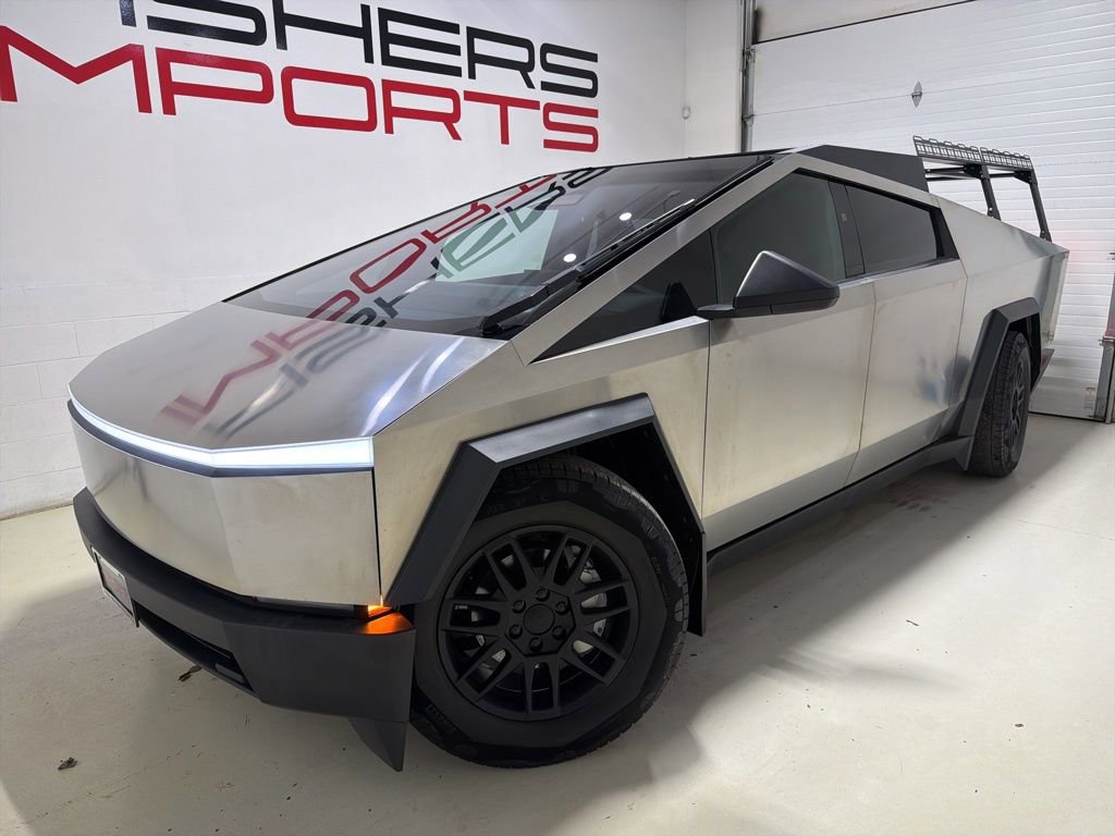Used 2024 Tesla Cybertruck AWD Crew Cab image 2