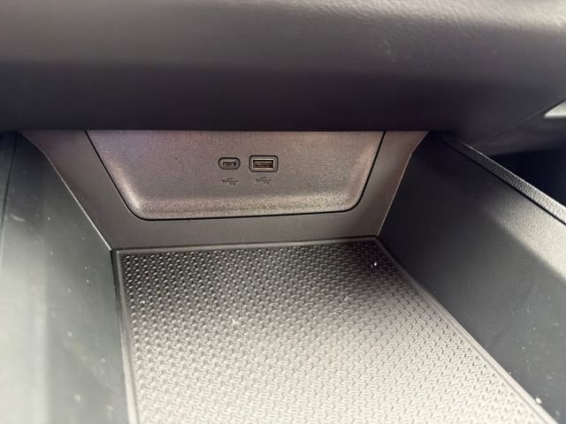 New 2026 Chevrolet Equinox LT w/ Safety and Technology Package FWD image 28