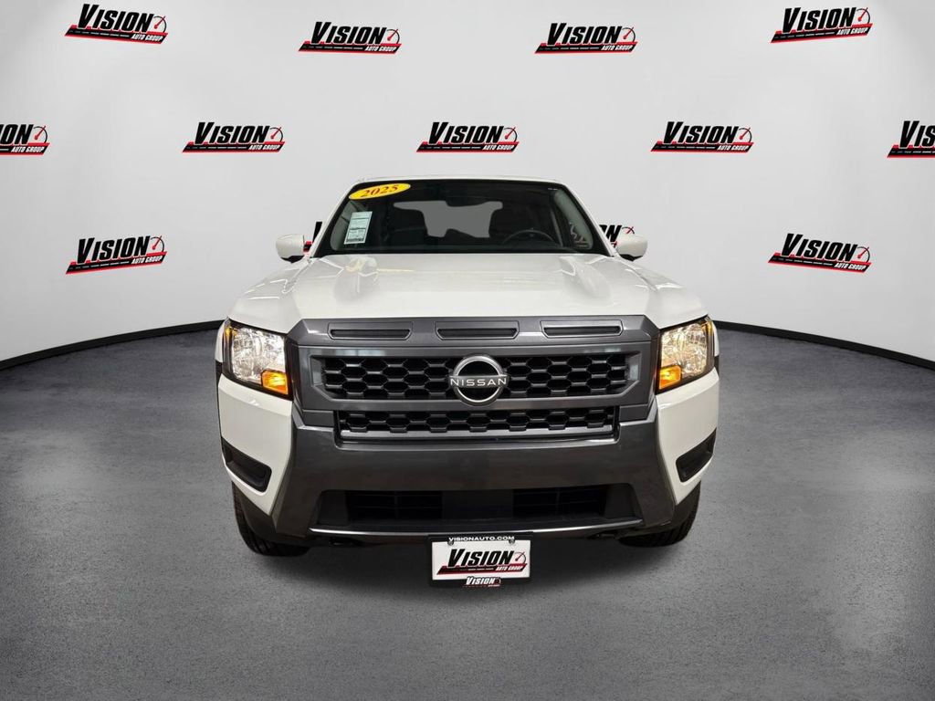 Used 2025 Nissan Frontier SV image 2