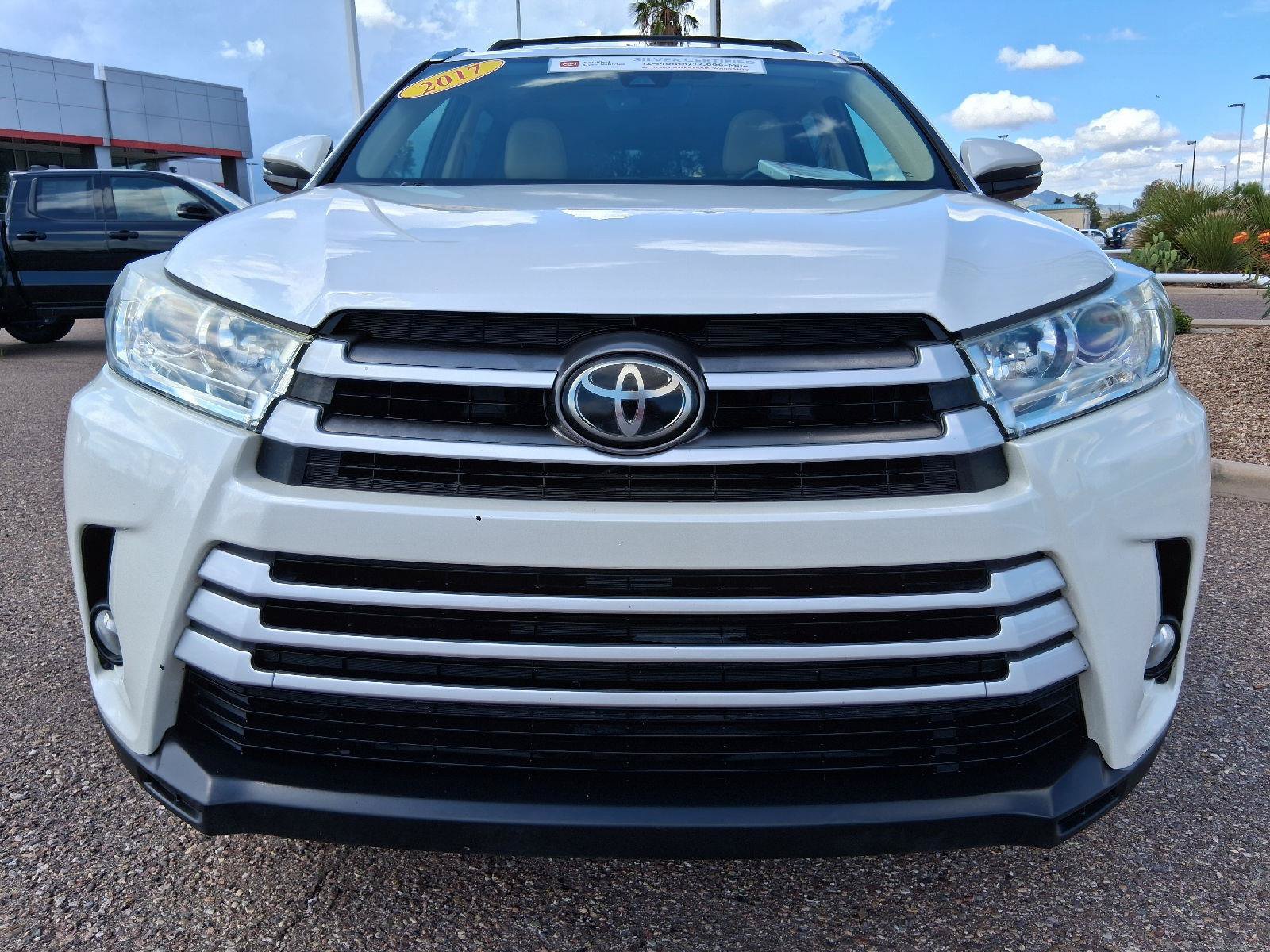 Certified 2017 Toyota Highlander XLE FWD image 11