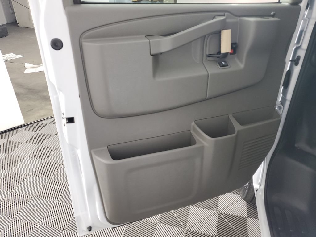 New 2026 Chevrolet Express 2500 w/ Driver Convenience Package RWD image 26