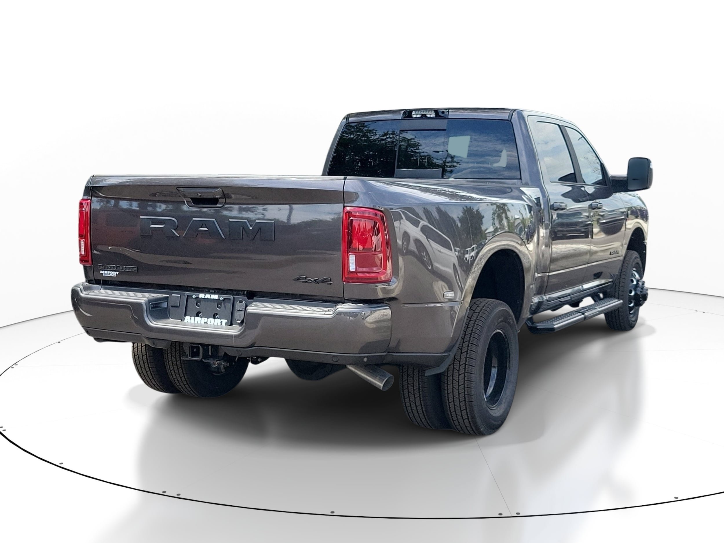 New 2026 RAM 3500 Laramie w/ Night Edition AWD/4WD image 4