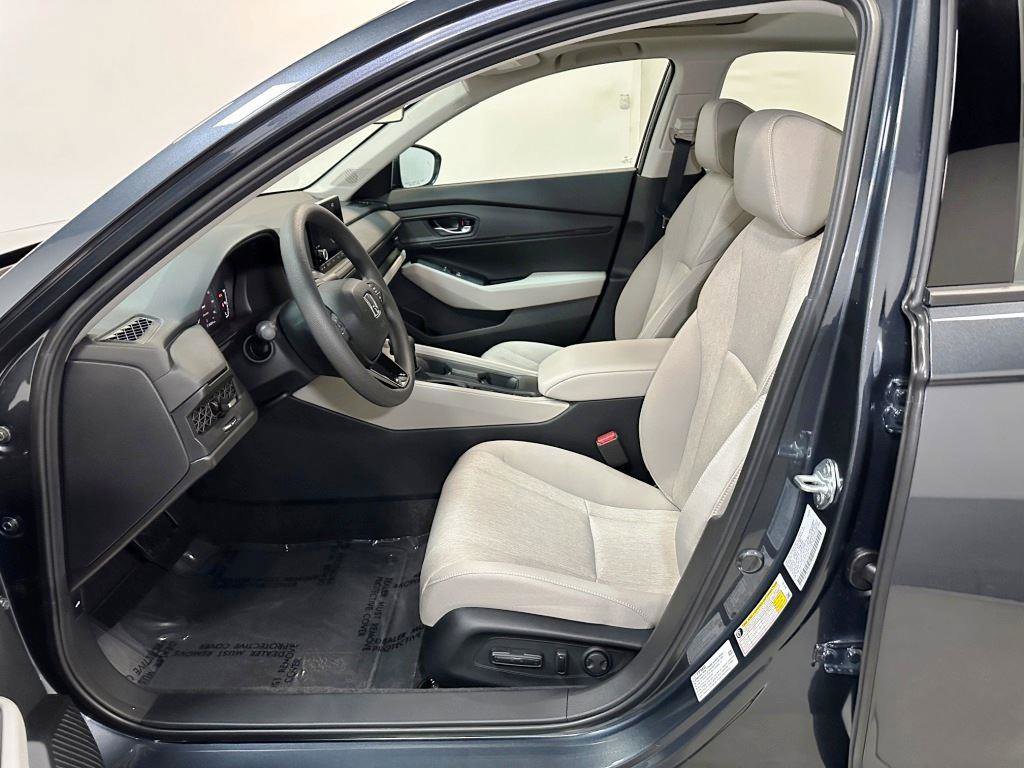 New 2025 Honda Accord SE image 13