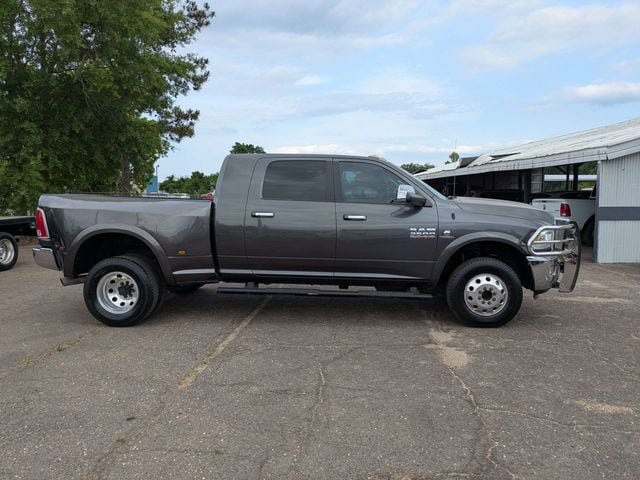 Used 2017 RAM 3500 Laramie w/ Convenience Group AWD/4WD image 3