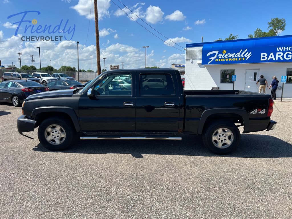 Used 2006 Chevrolet Silverado 1500 LS w/ Chrome Exterior Package AWD/4WD image 2