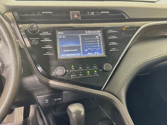 Used 2018 Toyota Camry LE w/ Convenience Package FWD image 17